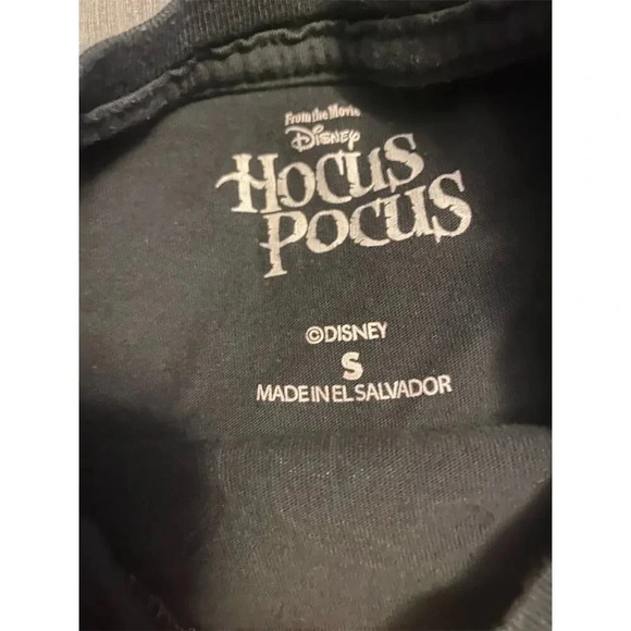 Disney Hocus Pocus Girls Broom Squad T-Shirt Black Size S Halloween - Picture 3 of 3